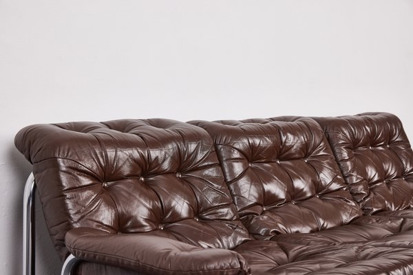Bor Tufted Leather Sofa Set By Johan, How To Tufted Leather