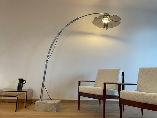 Lámpara de arco ajustable, Italia, años 60 en venta en Pamono