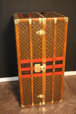 Baule armadio di Louis Vuitton in vendita su Pamono