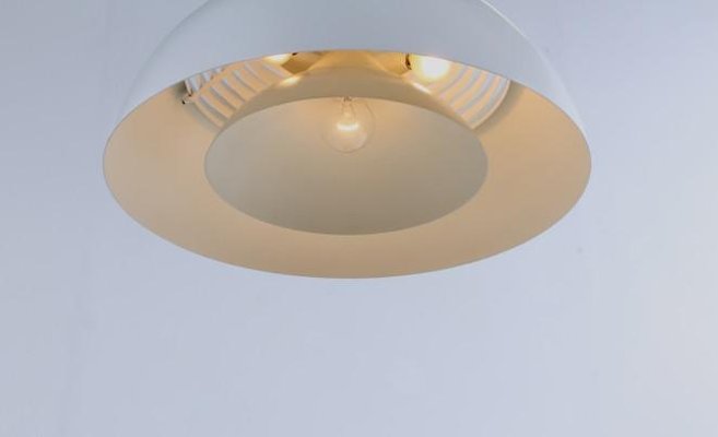 AJ Royal Pendant Lamp by Arne Jacobsen 