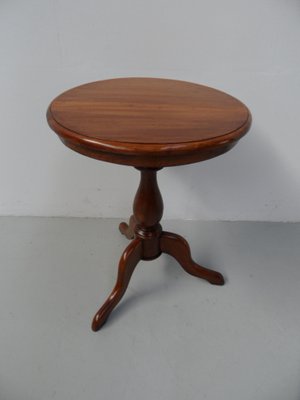 Vintage Round Mahogany Side Table For, Vintage Round End Table With Drawer