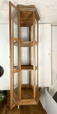https://cdn20.pamono.com/p/g/1/1/1122034_lbmwoww2kh/mid-century-french-teak-wood-vitrine-display-cabinet-1960s-16.jpg