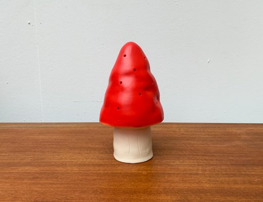 Plastic mushroom lamp outlet