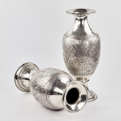 Orientalische Silber Vasen in Amphorenform, 2er Set bei Pamono kaufen