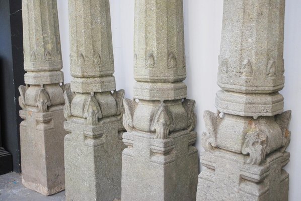 Columnas De Granito Tallado Juego De 4 En Venta En Pamono