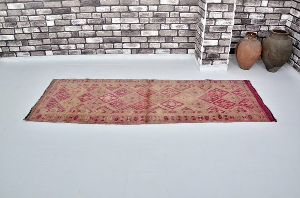 Alfombra larga de pasillo turca hecha a mano en venta en Pamono