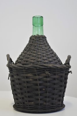 Ancienne carafe de vin - France