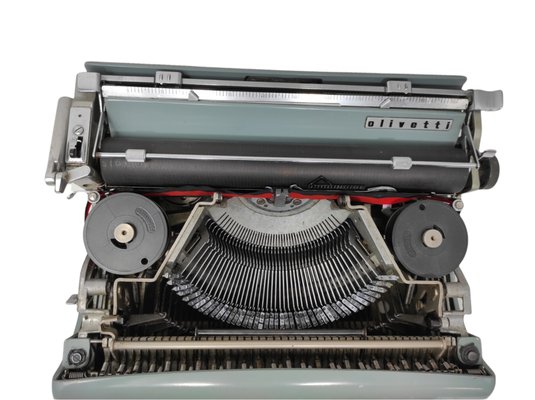 Macchina da scrivere Letters 22 di Nizzoli per Olivetti, anni '50