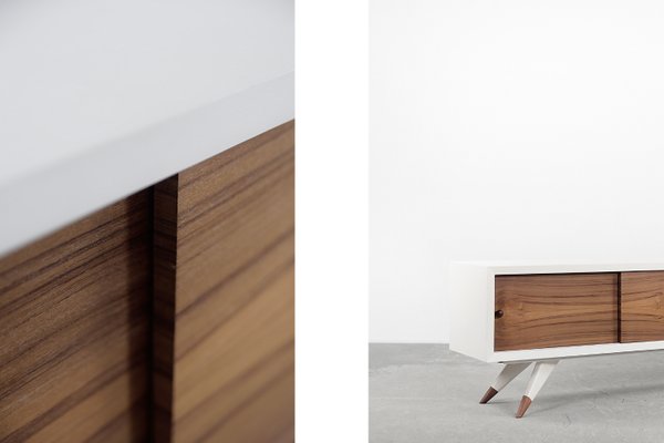 Skandinavisches Mid Century Modern Teak Sideboard in WeiB 1970er bei Pamono kaufen