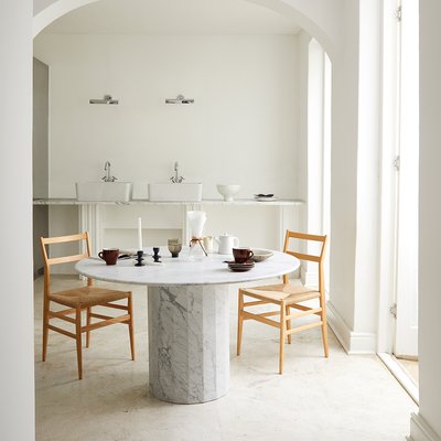Round dining table hot sale cb2