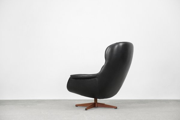 Selig imperial egg chair clearance