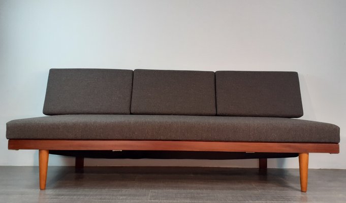 Ekornes sofa for sale 2025