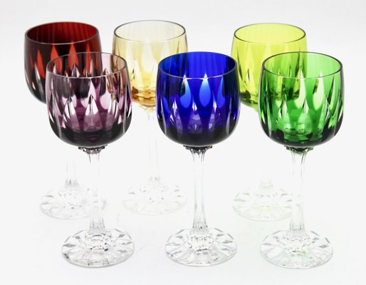 https://cdn20.pamono.com/p/g/1/1/1148916_soepbvg972/cut-to-clear-crystal-stem-glasses-with-colored-overlay-from-lausitzer-set-of-6-4.jpg