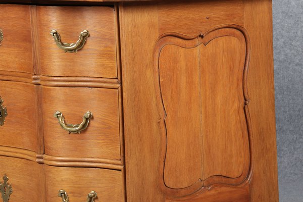 Antique Baroque Curved Dresser In Oak, How Much Is An Antique Oak Dresser Worth