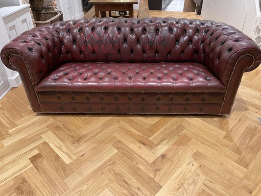 Antique Hand Dyed Oxblood Leather, Quality Leather Chesterfield Sofas Taoyuan City