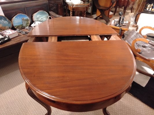 Extendable Oval Table in Mahogany with Legs in Cabriol by Luigi