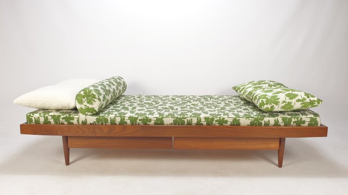 Mid century full outlet daybed
