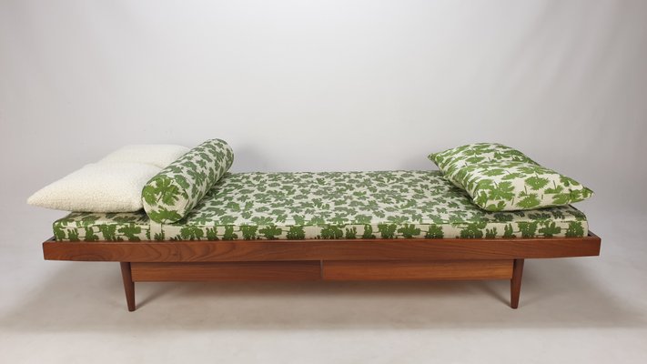 Mid Century Teak Daybed 1960s for sale at Pamono