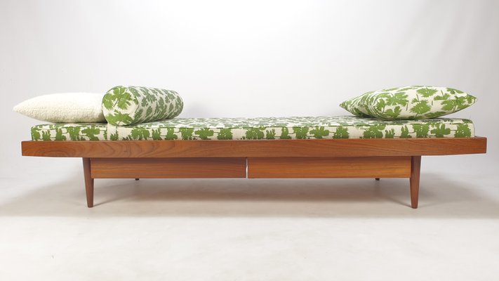 Mid century full outlet daybed