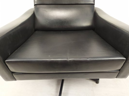 Swirl accent chair deals