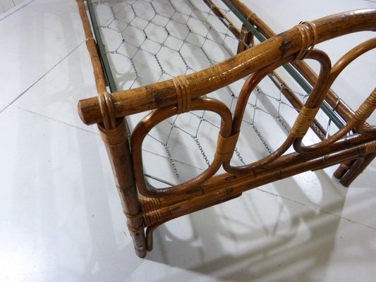 Rattan daybed store with table