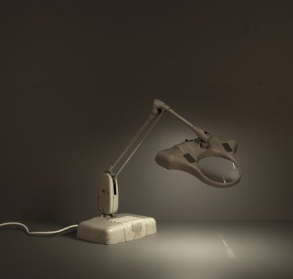 Vintage magnifying lamp deals