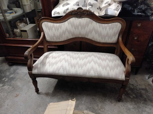 19th Century 2 Seater Carved Walnut Sofa for sale at Pamono