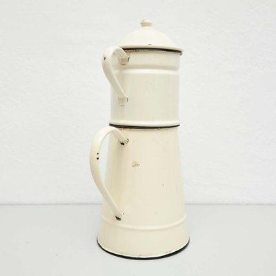 https://cdn20.pamono.com/p/g/1/1/1166842_nia50xe5jc/vintage-french-sculptural-decorative-coffee-maker-1920-8.jpg