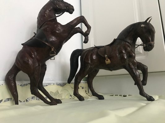 Un caballo, juguete infantil de chapa. Período: siglo XX…
