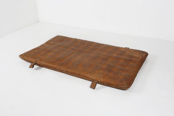Leather mat for gym best sale