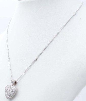 18 Karat White Gold Heart-Shaped 