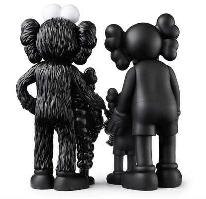 おもちゃ/ぬいぐるみKAWS FAMILY BLACK - キャラクターグッズ