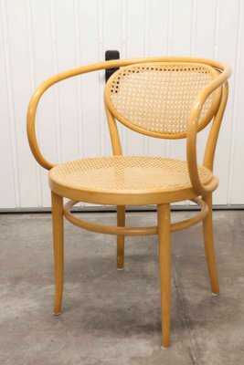 Thonet wicker chair top