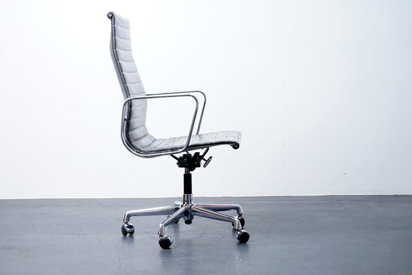 Vitra eames sales ea 119