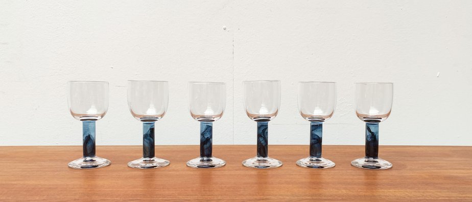 https://cdn20.pamono.com/p/g/1/1/1181228_gp5yvnq2my/german-wine-glasses-by-regina-kaufmann-for-glashagen-huette-set-of-6-28.jpg