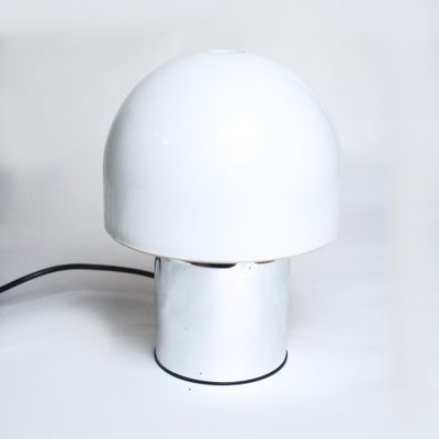 https://cdn20.pamono.com/p/g/1/1/1181327_69t1sc8lp9/lampe-de-bureau-champignon-en-argent-et-blanc-par-dijksta-lampen-1970s-3.jpg
