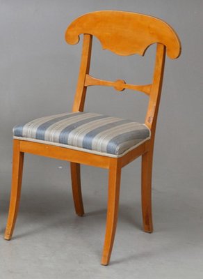 Swedish Biedermeier Honey Coloured Dining Chairs Including 2 Carvers,  1800s, Set of 4 for sale at Pamono