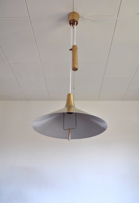 Dänische Mid-Century Modern Messing Gegengewicht Hängelampe im Stil von  Paavo Tynell, 1950er