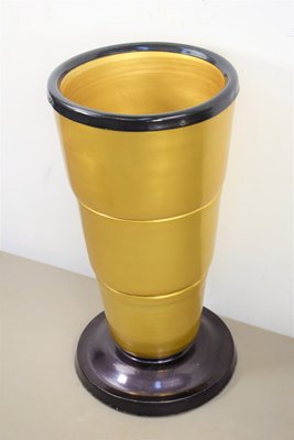 Yellow umbrella stand