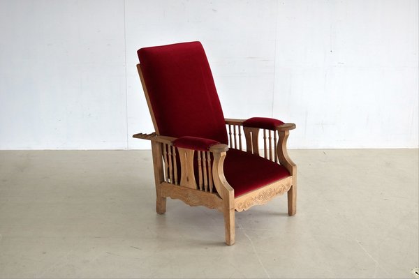 Old cheap lounge chair