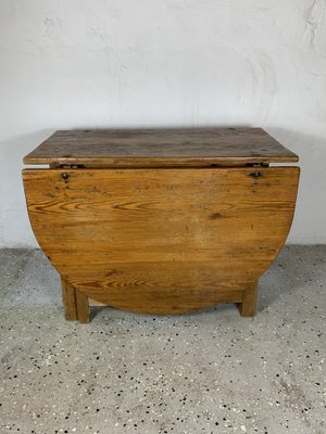 Antique 19th Century Swedish Farmhouse Drop Leaf Table for sale at