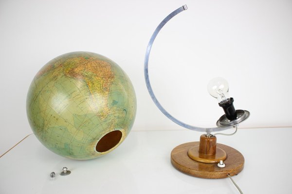 Globe mappemonde avec socle en bois clair