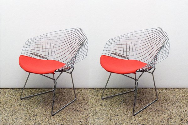 Metal Diamond Chairs by Harry Bertoia for Knoll, Set of 2 Metal Diamond Chairs by Harry Bertoia for Knoll, Set of 2