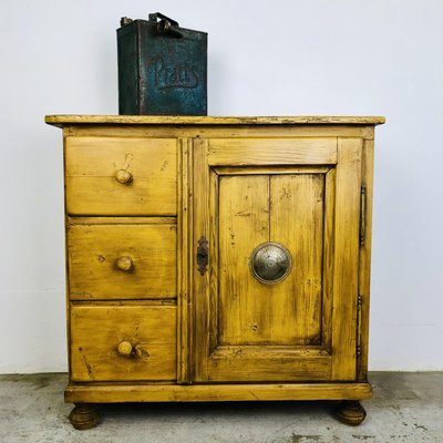 アンティーク品のため整備中 brocante antique cabinet