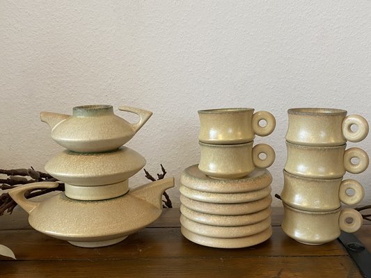 Italienisches Mid-Century Modern Stapelbares Teeservice aus Keramik von SC3, 1970er, 9er Set bei Pamono kaufen