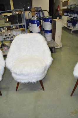 White fluffy lounge hot sale chair
