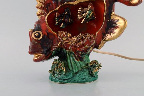 Figurine Ancienne En Céramique Vernissée : Loutre Couchée Avec Un Poisson, Pièce Signée