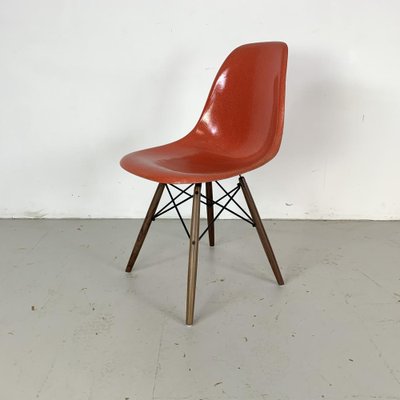 DSW Chair in Coral by Eames for Herman Miller for sale at Pamono