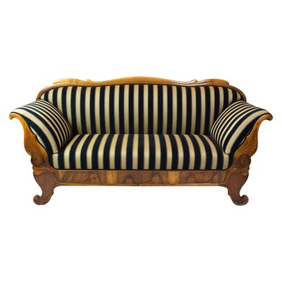 Early 19th Century Biedermeier Walnut Sofa, Germany for sale at Pamono