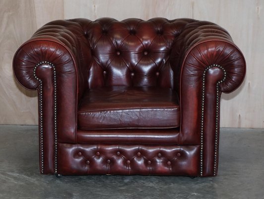 Oxblood Leather Chesterfield Gentleman s Club Armchairs Set of 2